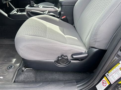 Used 2019 Toyota Tacoma SR5 AWD/4WD image 22