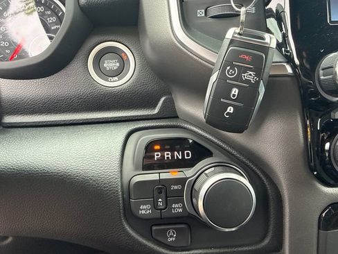 New 2026 RAM 1500 Express AWD/4WD image 30