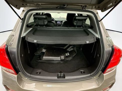 Used 2021 Chevrolet Trax LT w/ Driver Confidence Package FWD image 23