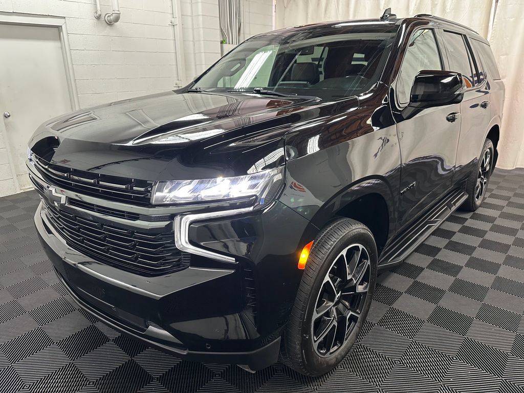 Used 2022 Chevrolet Tahoe RST w/ Luxury Package AWD/4WD image 4