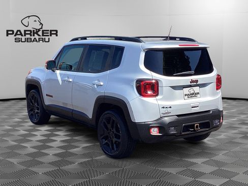 Used 2020 Jeep Renegade Latitude w/ UConnect 8.4 Nav Group AWD/4WD image 3