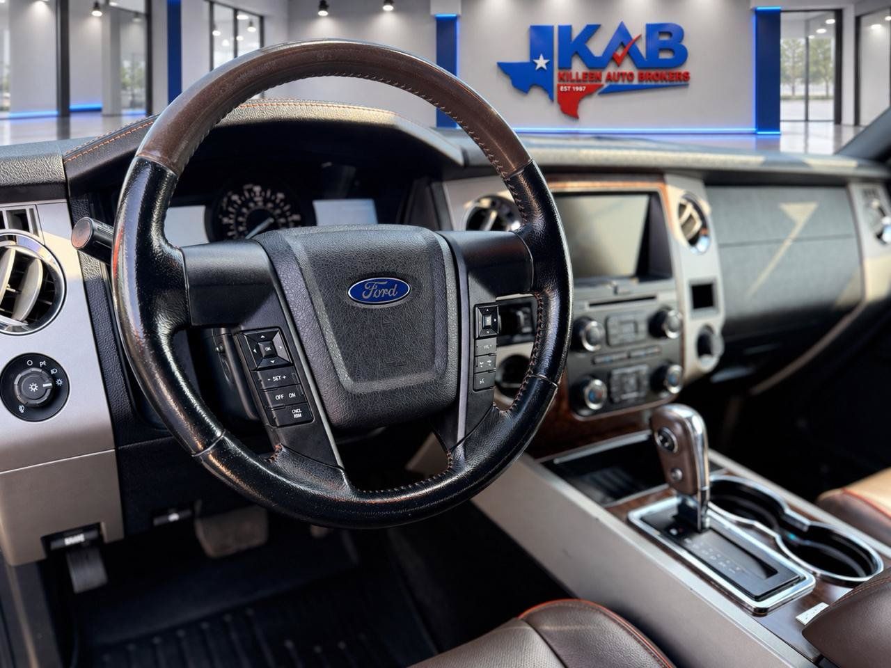 Used 2016 Ford Expedition EL King Ranch RWD image 11