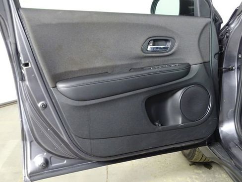 Used 2022 Honda HR-V LX image 15