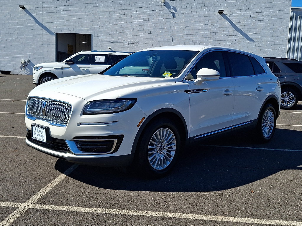 Used 2020 Lincoln Nautilus Premier AWD/4WD image 6