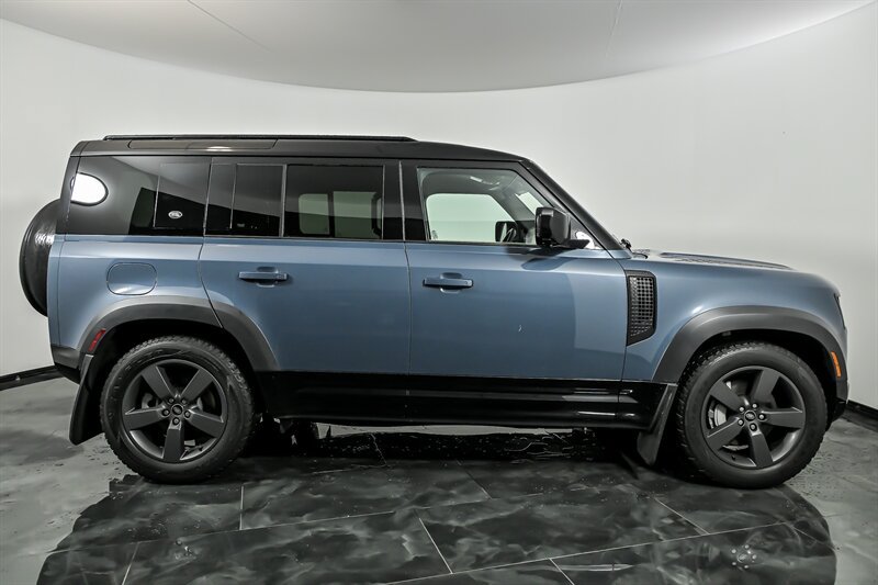 Used 2023 Land Rover Defender 110 X-Dynamic SE AWD/4WD image 9
