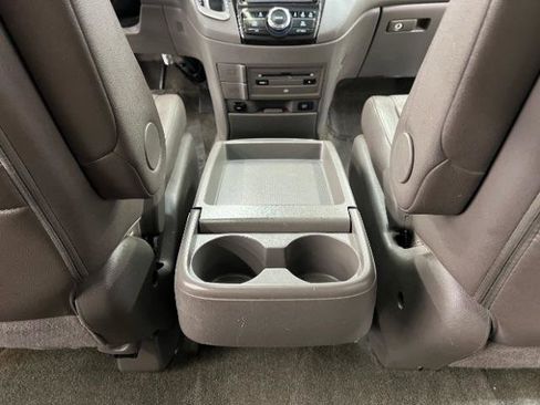 Used 2014 Honda Odyssey Touring image 37