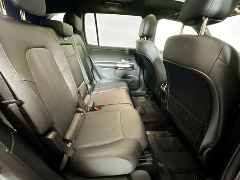 Used 2022 Mercedes-Benz GLB 250 4MATIC image 26