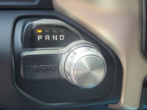 Used 2019 RAM 1500 Laramie RWD image 32