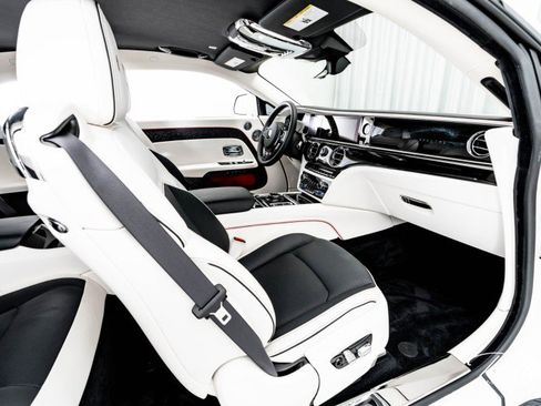 Used 2024 Rolls-Royce Spectre w/ Spectre Launch Package image 45