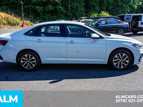 Used 2025 Volkswagen Jetta S FWD image 9