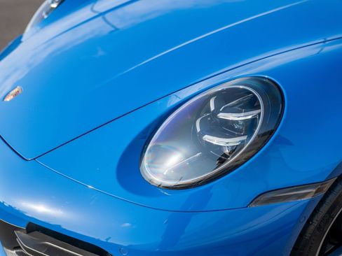 Certified 2025 Porsche 911 Carrera RWD image 29