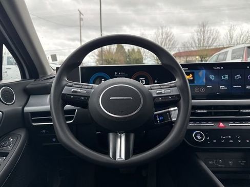 Used 2024 Hyundai Sonata SEL FWD image 21