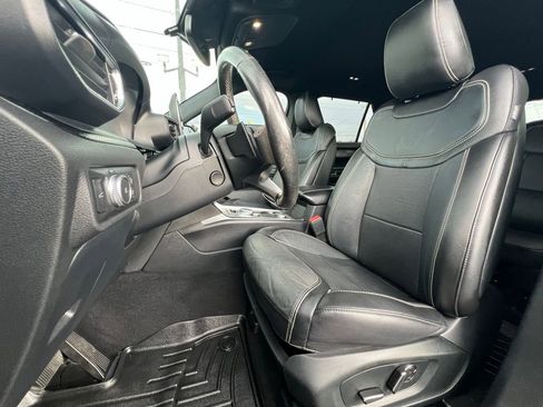 Used 2020 Ford Explorer ST w/ ST Street Pack image 17