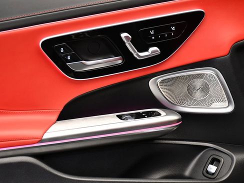 Used 2024 Mercedes-Benz CLE 53 AMG 4MATIC image 32