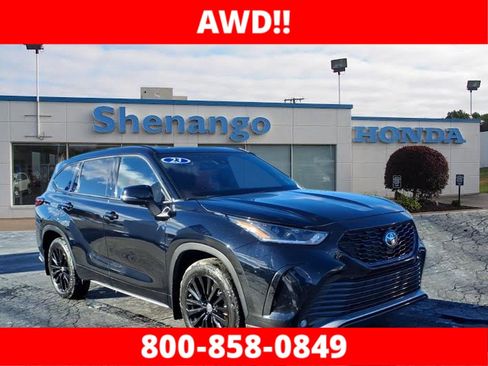 Used 2023 Toyota Highlander XSE image 1