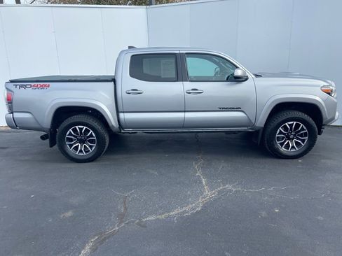 Used 2021 Toyota Tacoma TRD Sport image 2