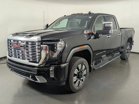 Used 2024 GMC Sierra 3500 Denali w/ Denali Reserve Package image 4
