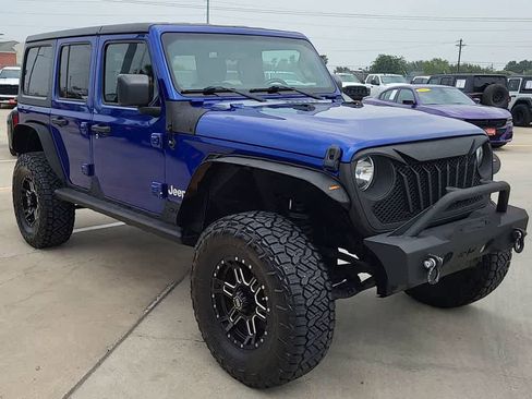 Used 2019 Jeep Wrangler Unlimited Sport S AWD/4WD image 2