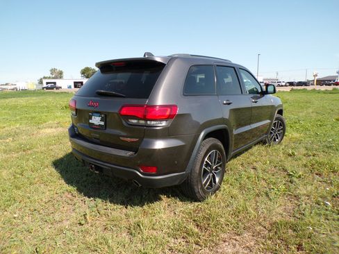 Used 2021 Jeep Grand Cherokee Trailhawk AWD/4WD image 5