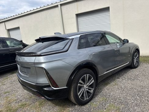 Certified 2025 Cadillac Lyriq Luxury RWD image 2