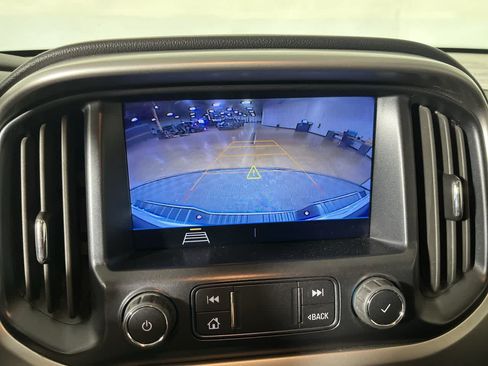 Used 2022 Chevrolet Colorado LT w/ Fleet Safety Package RWD image 19