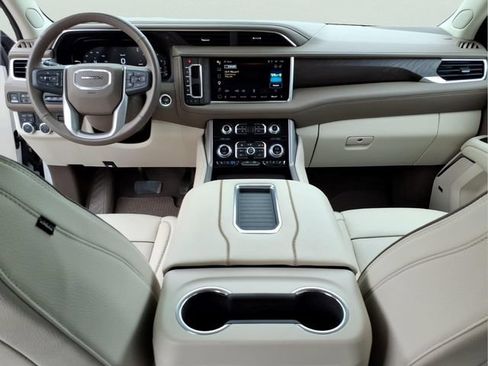 Used 2023 GMC Yukon XL Denali w/ Max Trailering Package AWD/4WD image 11