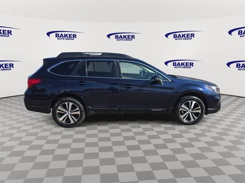 Used 2018 Subaru Outback 2.5i Limited image 4