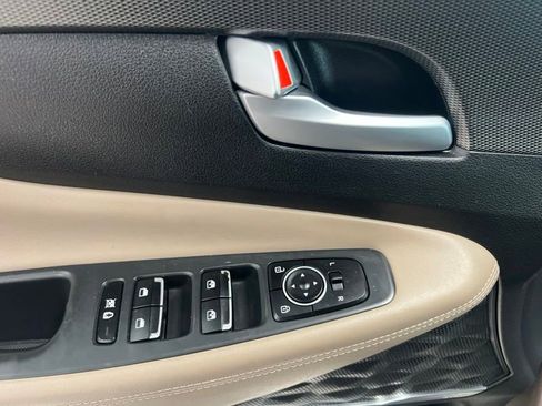 Used 2019 Hyundai Santa Fe Limited FWD image 21