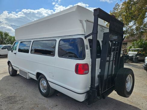 Used 1997 Dodge B3500 image 8