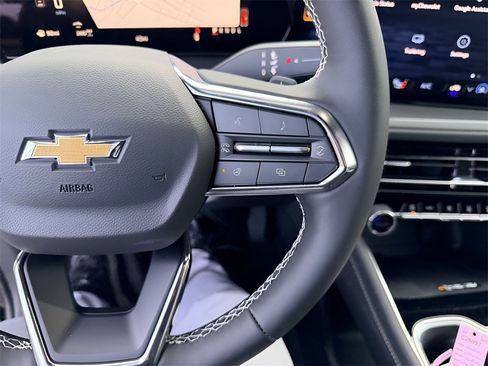 New 2026 Chevrolet Traverse LT w/ Driver Confidence Package image 25