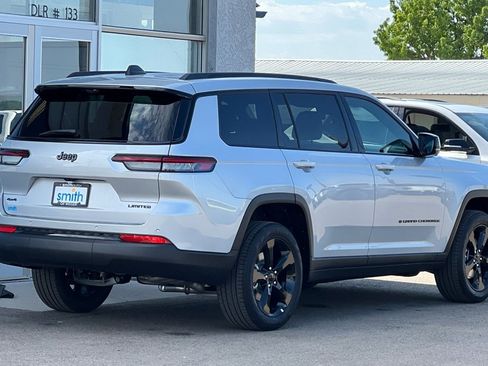 New 2025 Jeep Grand Cherokee L Limited w/ Luxury Tech Group II image 7