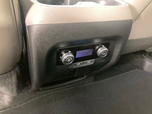 Used 2024 GMC Acadia Elevation image 15