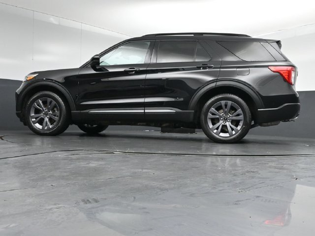 Certified 2024 Ford Explorer XLT w/ Equipment Group 202A AWD/4WD image 43