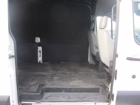 Used 2018 Ford Transit 250 148 Medium Roof RWD image 21