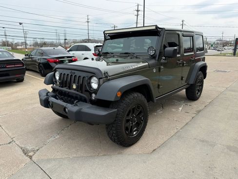 Used 2015 Jeep Wrangler Unlimited Sport image 6