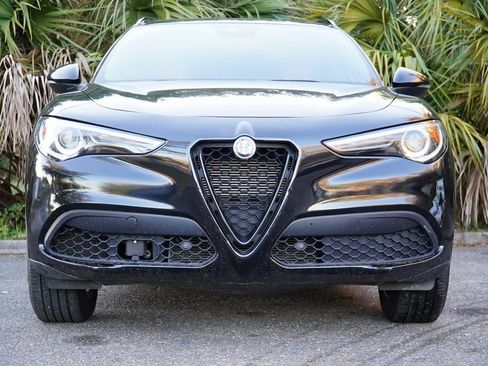 Used 2022 Alfa Romeo Stelvio Sprint image 3