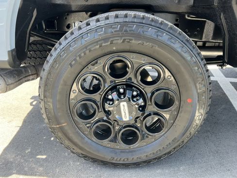 New 2026 Ford F250 Lariat w/ Black Appearance Package image 15