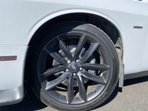 Used 2020 Dodge Challenger R/T w/ Plus Package image 19