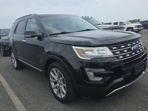 Used 2017 Ford Explorer Limited AWD/4WD image 3