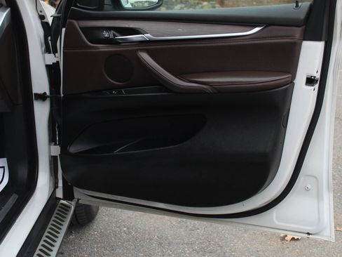 Used 2015 BMW X5 xDrive35i image 14