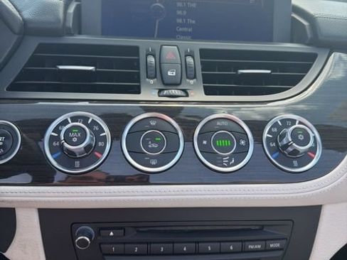Used 2011 BMW Z4 sDrive35i RWD image 27