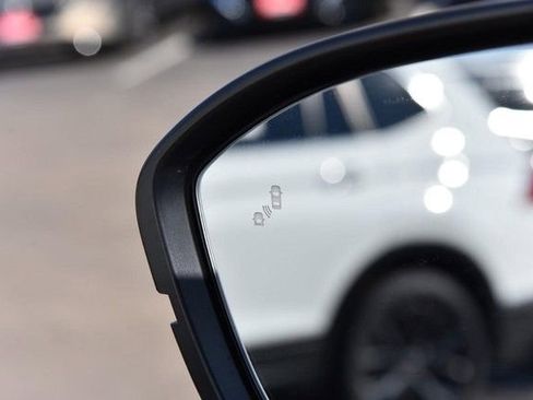 Used 2024 Nissan Pathfinder SL image 10