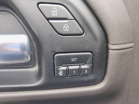 Used 2020 GMC Sierra 1500 SLT w/ SLT Premium Plus Package image 37