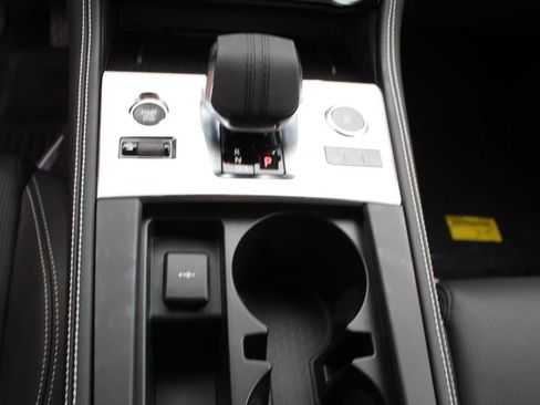 Used 2026 Jaguar F-PACE R-Dynamic S image 13