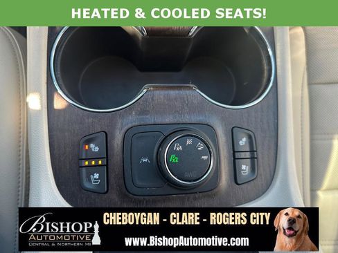 Used 2023 GMC Acadia Denali w/ Denali Ultimate Package image 12