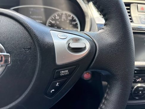 Used 2019 Nissan Sentra SV FWD image 25