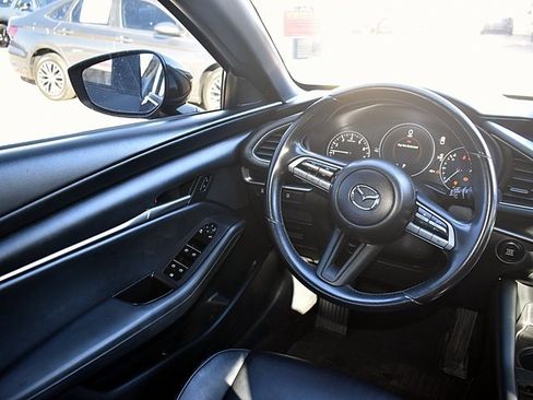 Used 2021 MAZDA MAZDA3 s image 25