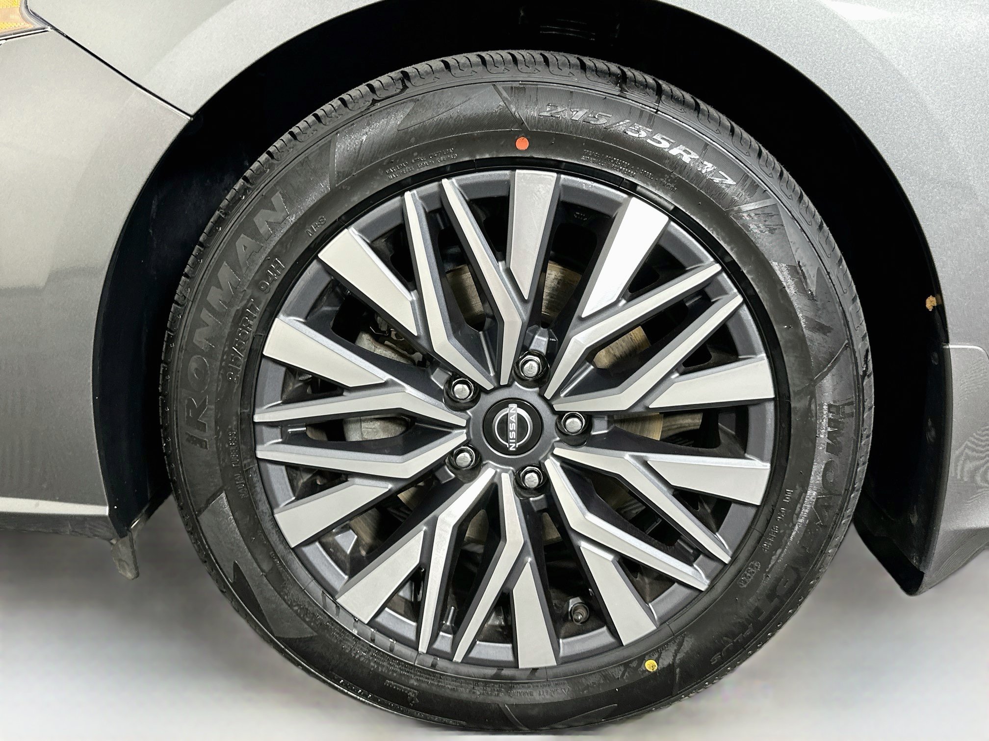 Used 2023 Nissan Altima 2.5 SV FWD image 11