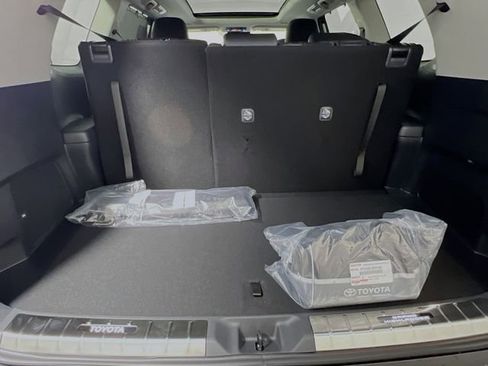 New 2026 Toyota Grand Highlander FWD image 30