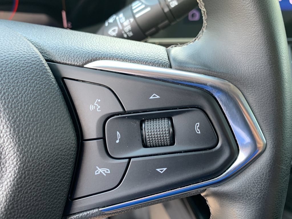 Used 2024 Chevrolet Trax ACTIV w/ Sunroof Package FWD image 23
